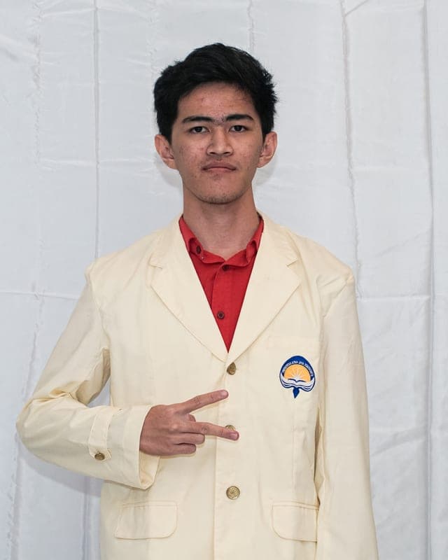 Potret Parardhya Grhasenctia Buty J.