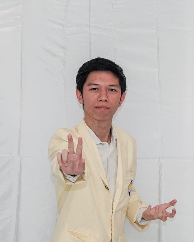 Potret Iwang Petra Dheerendra